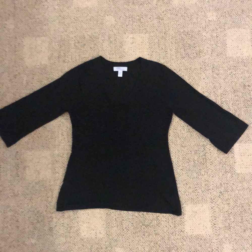 A very sleek blouse for day or night life. Nine & Co. By Nine West. Large/black